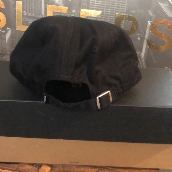 Baseball cap - Picture 3 of 5